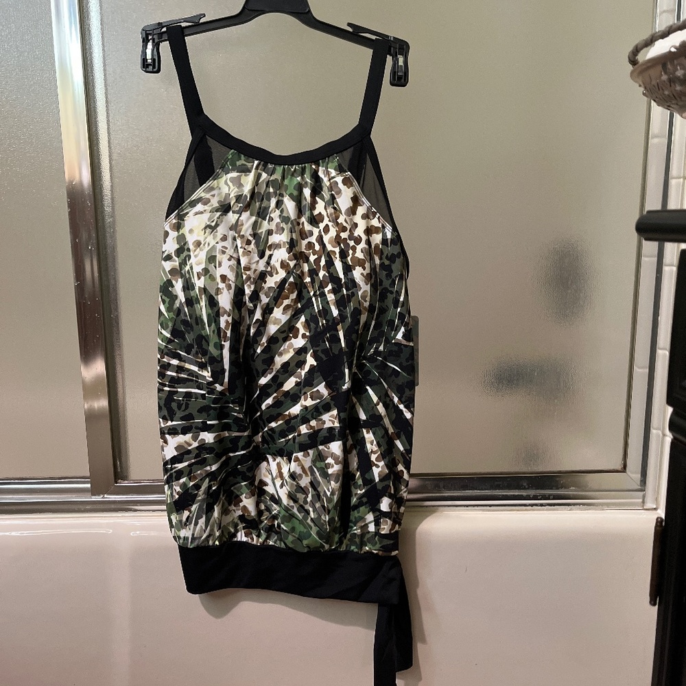 NWT Shape Solver Tankini Swimsuit Top.  Size 12.